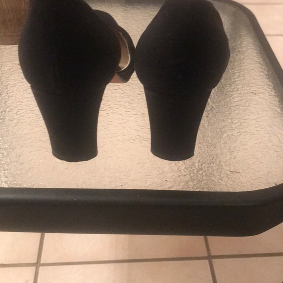 Ladies even shoe - Picture 3 of 3